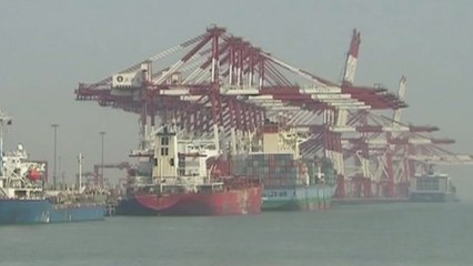 '무역 전쟁' 확대...EU 수장 "트럼프와 협상" / YTN