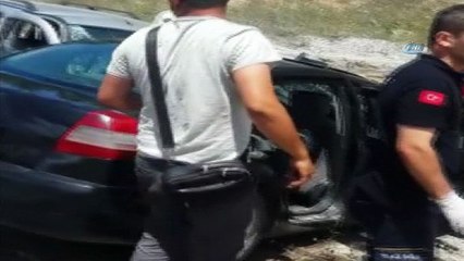 Otomobil ile ticari araç çarpıştı: 1’i çocuk 6 yaralı