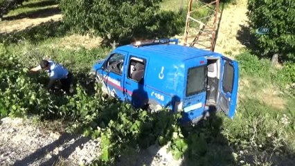 Karaman'da Jandarma Aracı Kaza Yaptı: 2 Asker Yaralandı