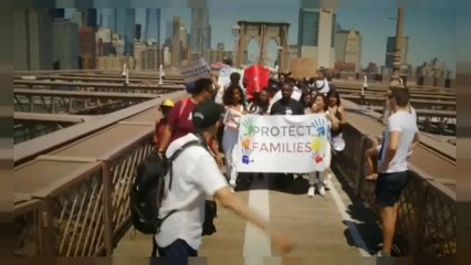 US protestors: “Immigrants Are Welcome Here!”