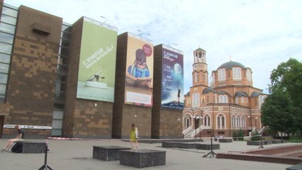 En coulisses - Du football à la bibliothèque de Rostov