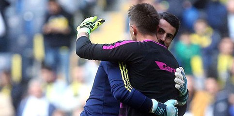 Volkan Demirel'den Dünya Kupasında Tur Atlayan Muslera'ya Tebrik