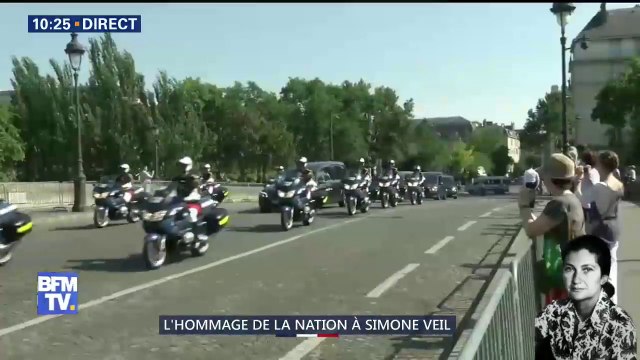 Simone Veil au Panthéon: le cortège quitte le Mémorial de la Shoah