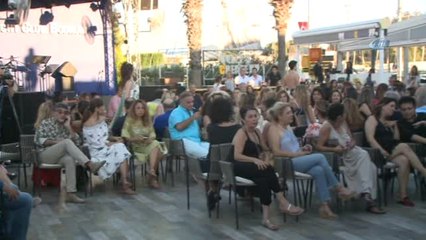 Ünlü Oyuncu İlk Kez Podyuma Çıktı