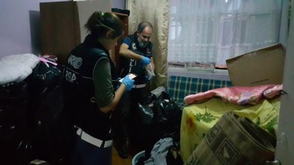 Halıların İçine Gizlemişler