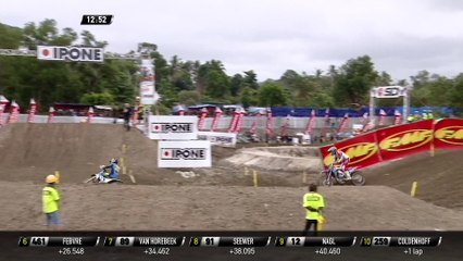 Romain Febvre passes Gautier Paulin - MXGP of Indonesia 2018