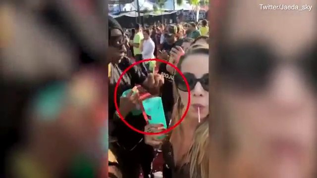 Cuidado nos festivais e festas! Esta jovem filmou o momento exato em que é drogada sem saber!