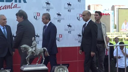 Spor 92. Gazi Koşusu'nu Ahmet Çelik'in Jokeyliğini Yaptığı 'Hep Beraber' Kazandı - Hd