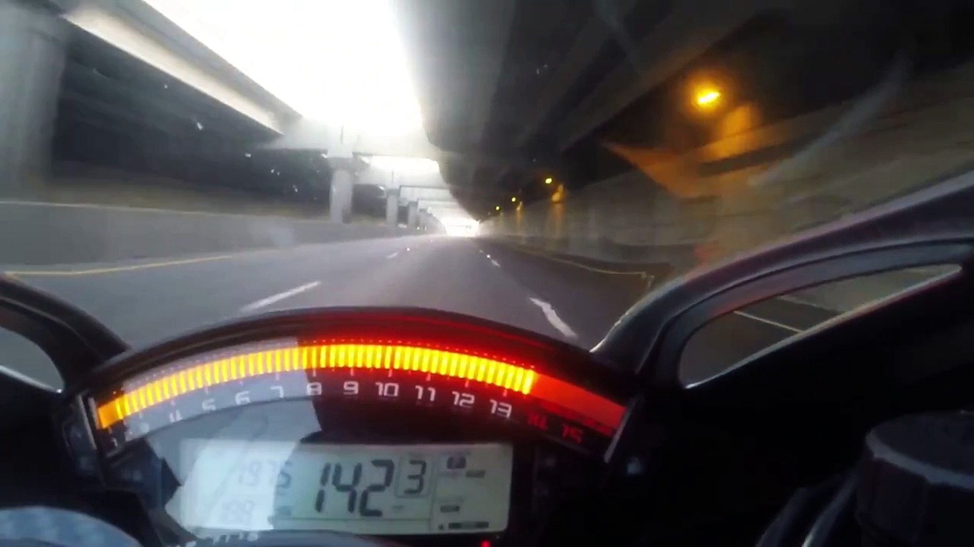 trojansk hest Tilbagetrækning Henholdsvis New Kawasaki ZX10R TOP SPEED (197MPH) - video Dailymotion