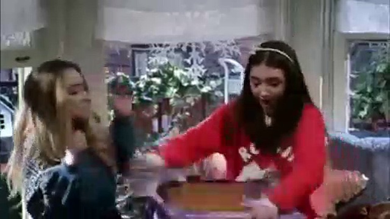 Girl Meets World S03E18 Girl Meets a Christmas Maya