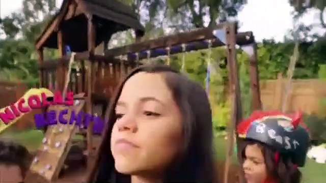 Stuck In The Middle S01E08 Stuck in Harleys Comet