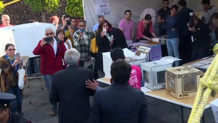 Mexicanos eligen presidente con López Obrador como favorito