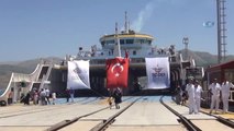 Türkiye'nin En Büyük Feribotuyla, Dünyanın En Büyük Gölü Üzerinde Halay Çektiler