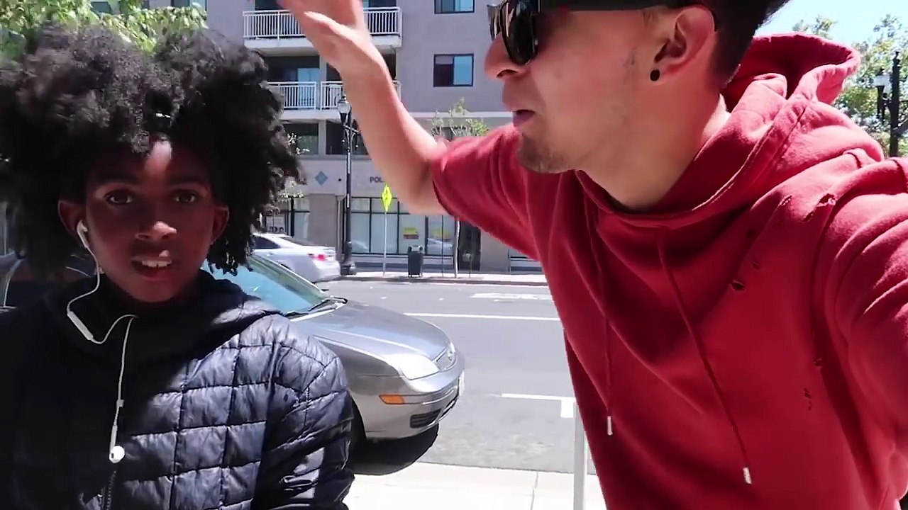 LA POLICÍA LLEGA A LA FIESTA "PROYECTO X" | Chicas de la mala vida