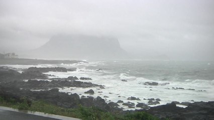 [날씨] 동쪽으로 방향 튼 쁘라삐룬...내일 태풍 영향권 / YTN