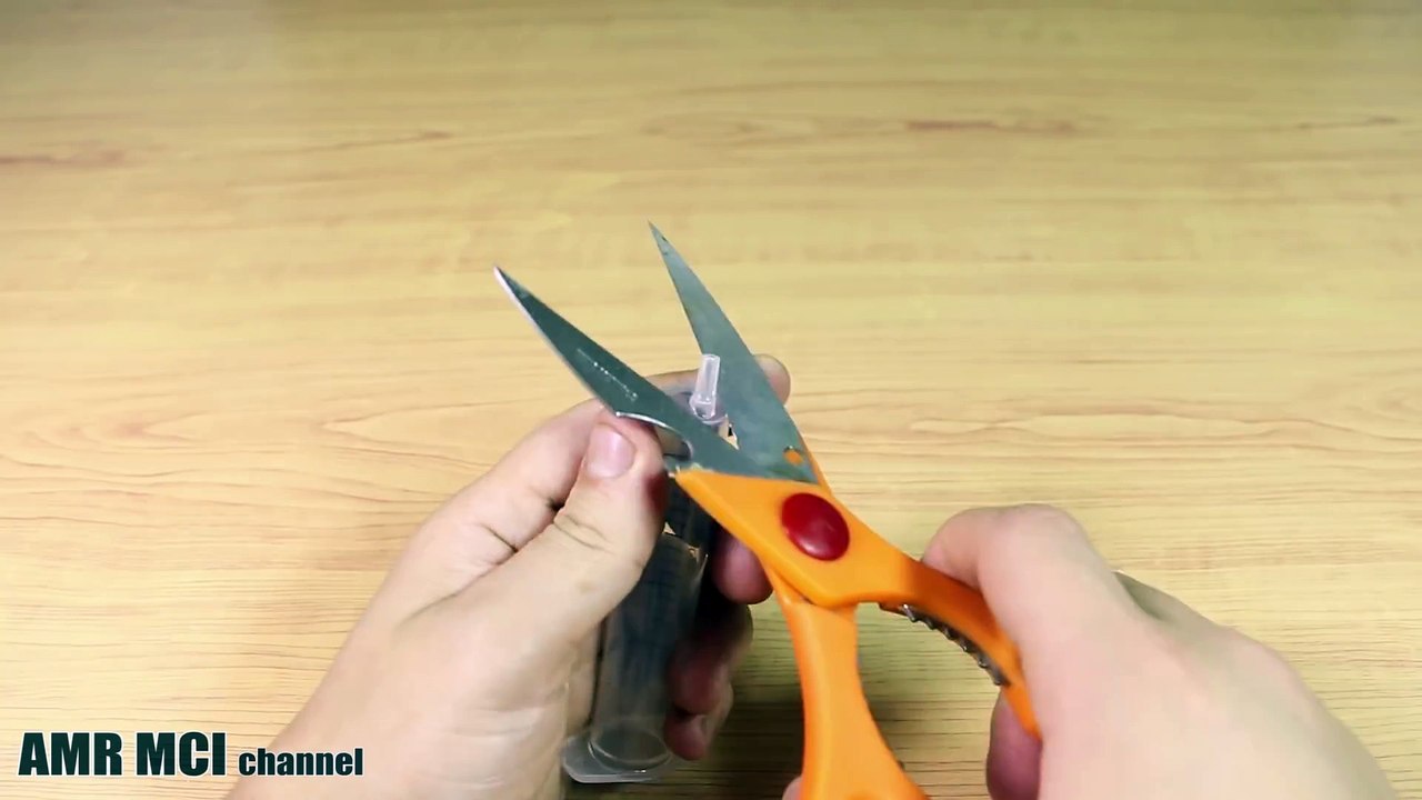 How To Make The Easiest Gun Using A Syringe