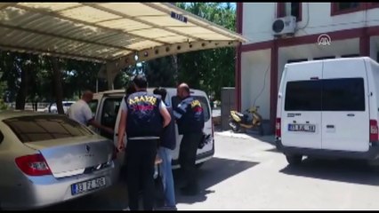 Kırmızı ışıkta beklerken telefonunu çaldılar - MERSİN