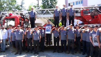 Son yolculuğuna çok sevdiği itfaiye aracı ile uğurlandı