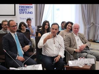 Ora News - Integrimi, Fleckenstein flet për 150 kushte: Nuk mund të festojmë tani