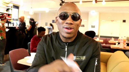 Mokobe avec le doyen du village de 105 ans !