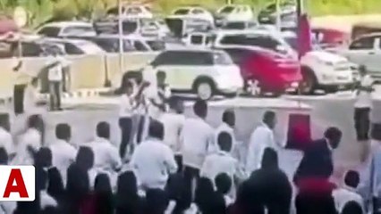 Filipinli belediye başkanı resmi törende saldırıya uğradı