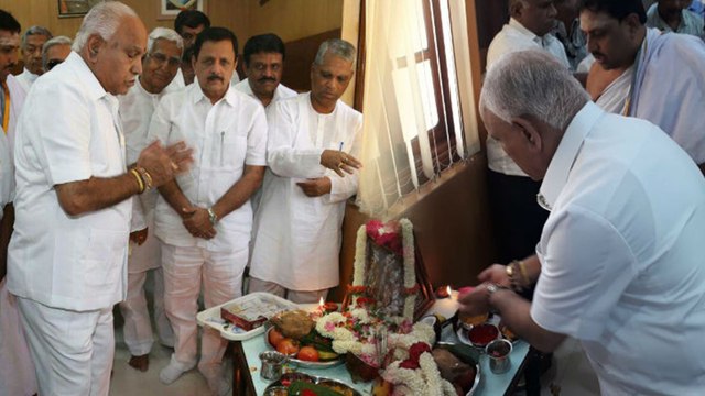 ವಿಧಾನಸೌಧದ ಹೊಸ ಕಚೇರಿಗೆ ಪೂಜೆ ಮಾಡಿ ಪ್ರವೇಶಿಸಿದ ಬಿ ಎಸ್ ಯಡಿಯೂರಪ್ಪ