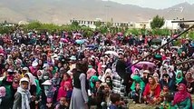 دومین جشنواره دمبوره در بامیان***********دومین جشنواره دمبوره در ولایت بامیان با اشتراک حدود ۳۰ هزار تن برگزار شد.در این جشنواره برنامه‌های برعلاوه موسیقی صن