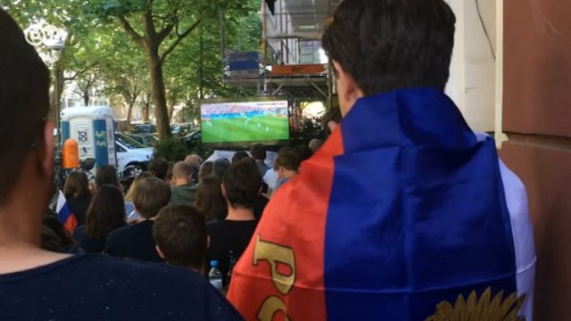 Россия! в Берлине: победа сборной глазами русских и немецких болельщиков (02.07.2018)