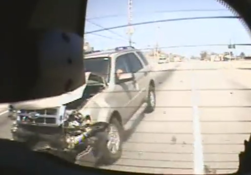 'Distracted' Driver Ploughs Into Police Car in Georgia