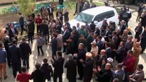 Derecik'in ilk kaymakamına çiçeklerle karşılama - HAKKARİ