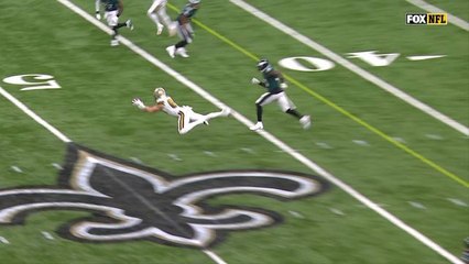 Dan Arnold pulls in tough diving catch