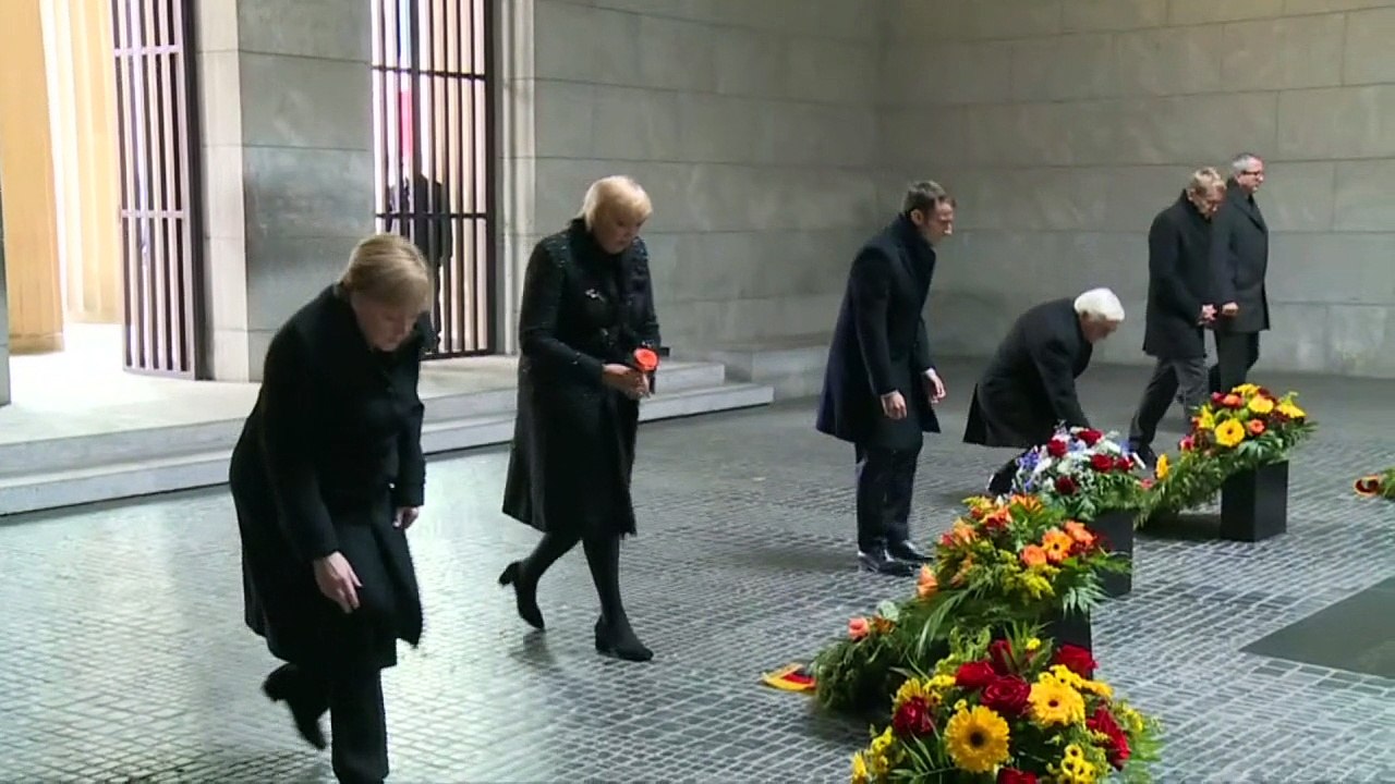 Macron zeigt sich in Berlin als glühender Europäer