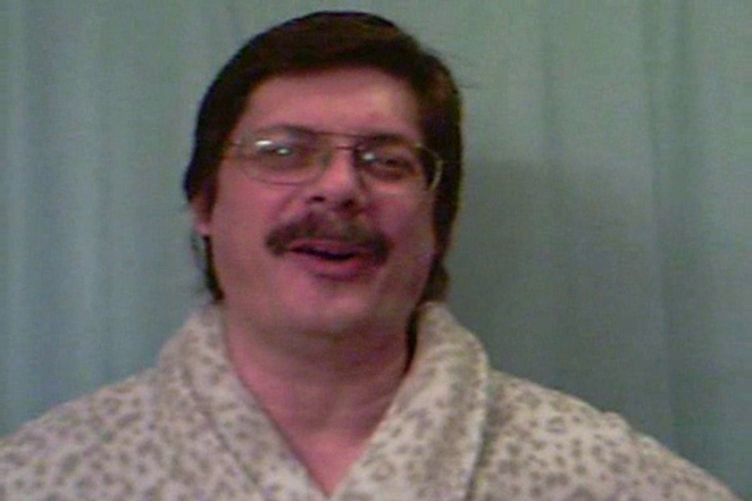 906. NORTH AMERICAN INDIANS USED THIS PART OF A SHARK? TO MAKE THIS WEAPON?