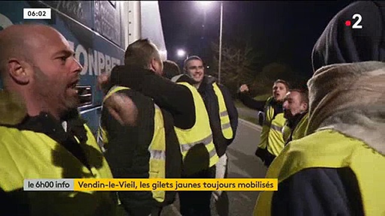 Gilets Jaunes : Regardez ces routiers qui vont rejoindre le mouvement et veulent bloquer les raffineries