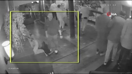 Gece Kulübünde Dans Ederek Çanta Çaldı...hırsızlık Anları Kamerada