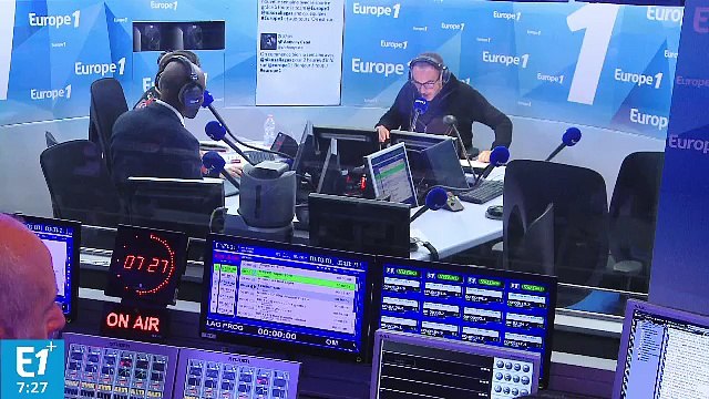 Semaine de l’emploi des handicapés : des systèmes de sous titrage automatique pour les sourds et des gants qui traduisent la langue des signes