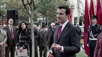Tirana feston 74 vjetorin e clirimit - Veliaj: Mos tju percaj politika