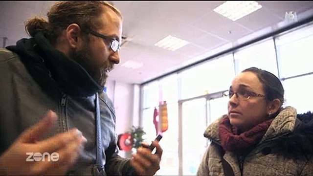 L'incroyable système de ce magasin pour refuser des chèques et proposer... des crédits ! Regardez