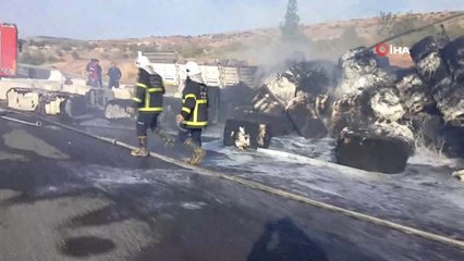 İki Tırın Çarpıştığı Kazada Pamuk Yüklü Tır Alev Aldı: 2 Yaralı