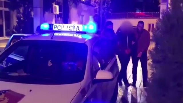 Kapen mat duke shitur lende narkotike - pranga 5 personave