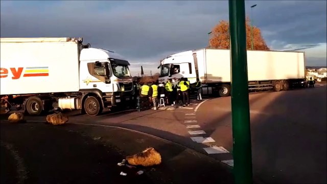 Circulation fluide à Verdun, au niveau du rond-point des Anciens Combattants d'AFN où les gilets jaunes se sont installés