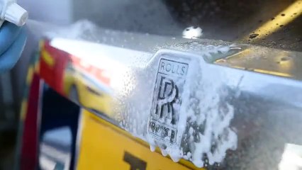 Chiếc Toyota Prius nguy hiểm nhất thế giới của đại gia cà phê