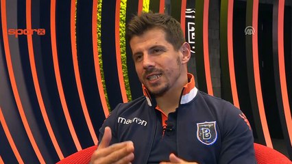 Emre Belözoğlu: "Şampiyonluğun en büyük favorilerinden biri biziz.