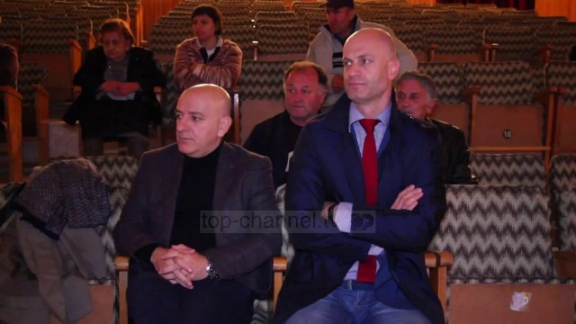 Gjirokastër, përkujtohen viktimat e pushkatimeve pa gjyq të komunizmit - Top Channel Albania