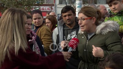 Ora News - Banorët e 'Astirit' në protestë: Banesat do t'i mbrojmë me armë