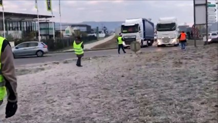 Haute Saône Un tour de rocade au ralenti avec deux poids lourds en soutien aux gilets jaunes