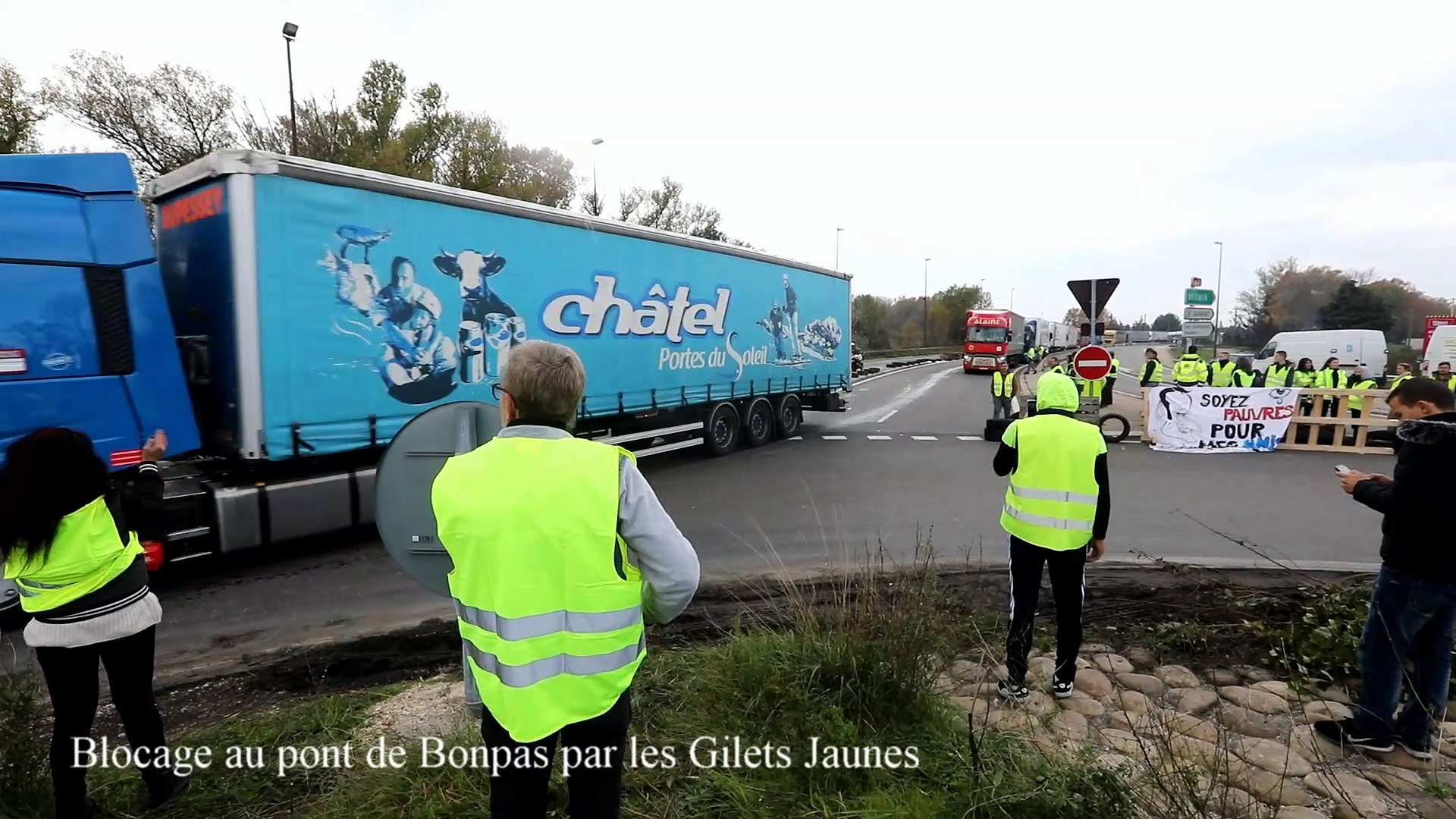 Gilets Jaunes Ambiance Au Point De Blocage De Bonpas