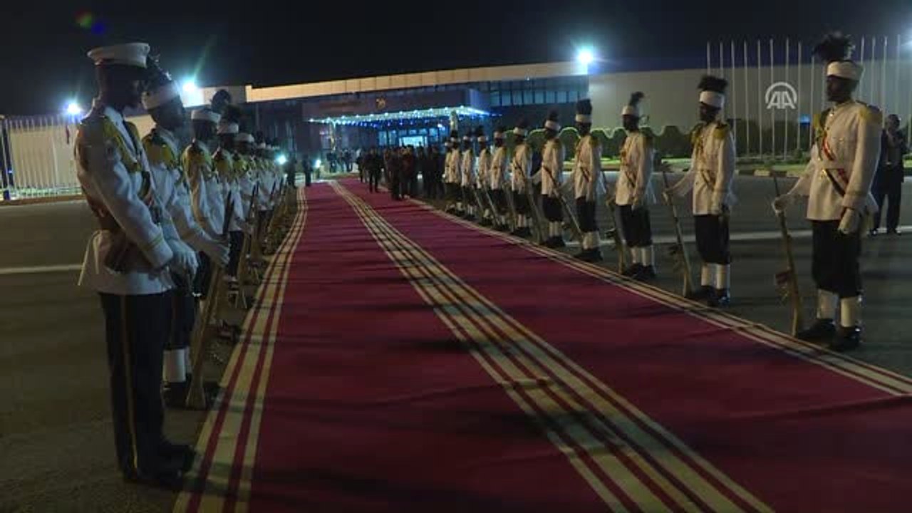 Cumhurbaşkanı Yardımcısı Oktay Sudan'da