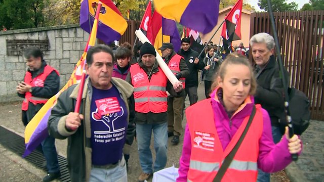 Varios colectivos piden la retirada de la tumba de Franco de los Caídos