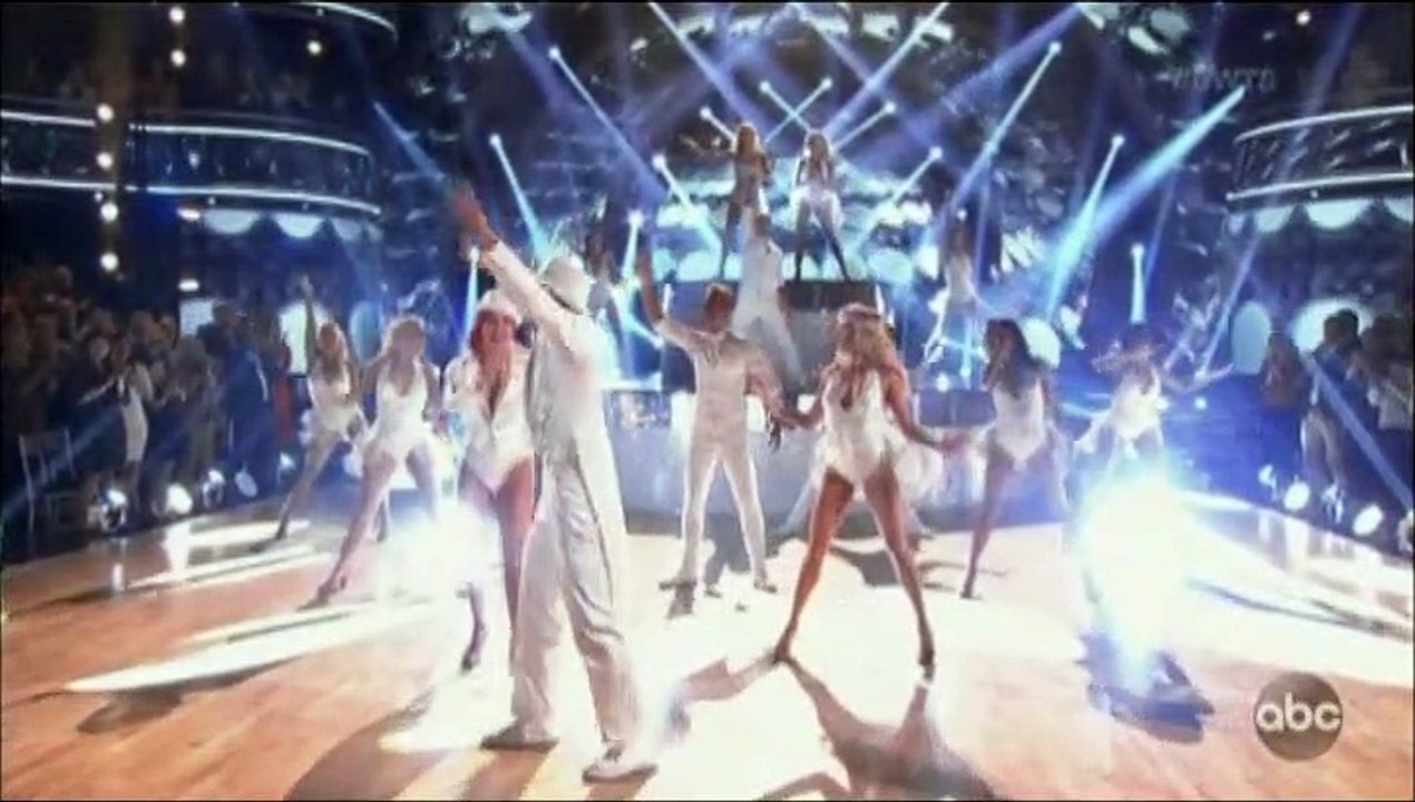 Bobby Bones & Sharna Burgess - Freestyle